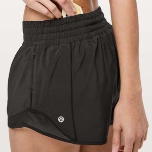 LULULEMON Hotty Hot High Rise Short